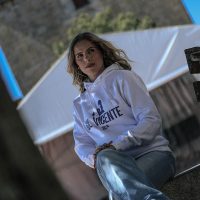 1000x1000_0004_D68A4091